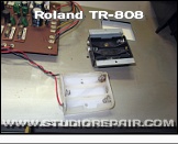 Roland TR-808 - Battery Holder * Replacing the battery holder with a new one